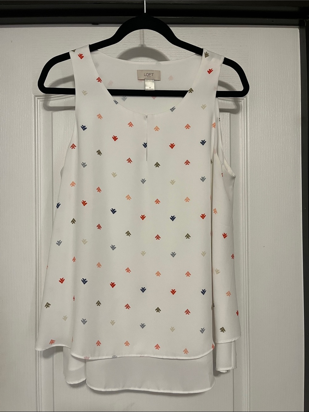 LOFT White Sleeveless Printed Camisole with Navy and Red Motif